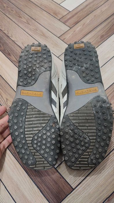 Обувки Skechers номер 43