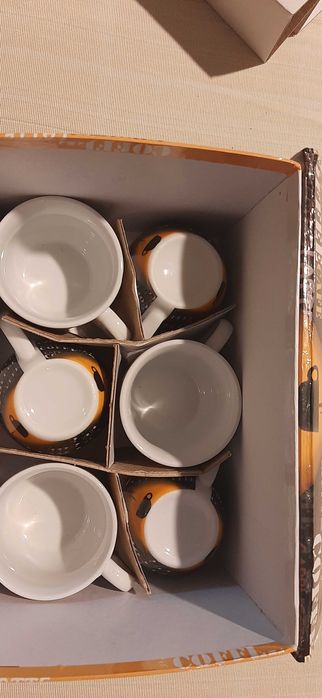 Продавам сервиз за кафе