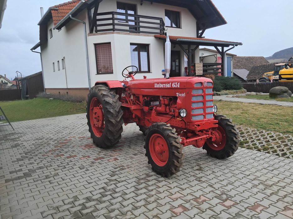 Tractor utb 651 4x4