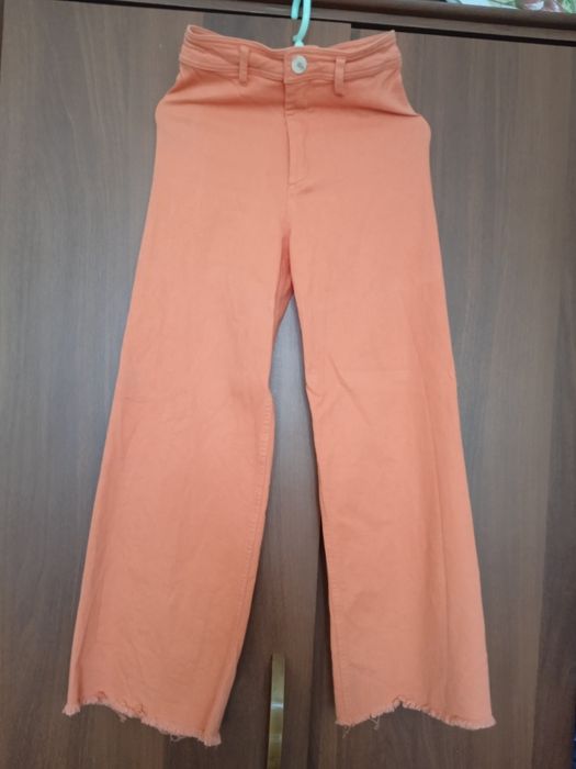 Джинсы женские и платье с юбкой