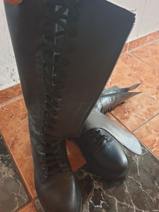 Черни дамски ботуши