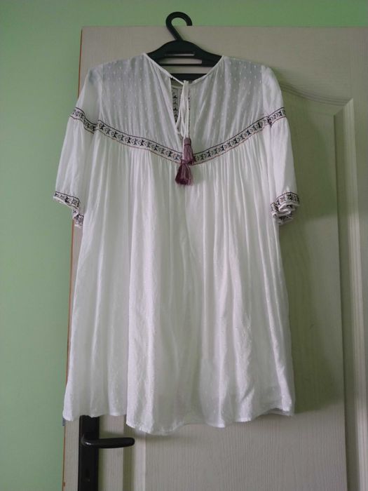 Блуза с красиви бродерии