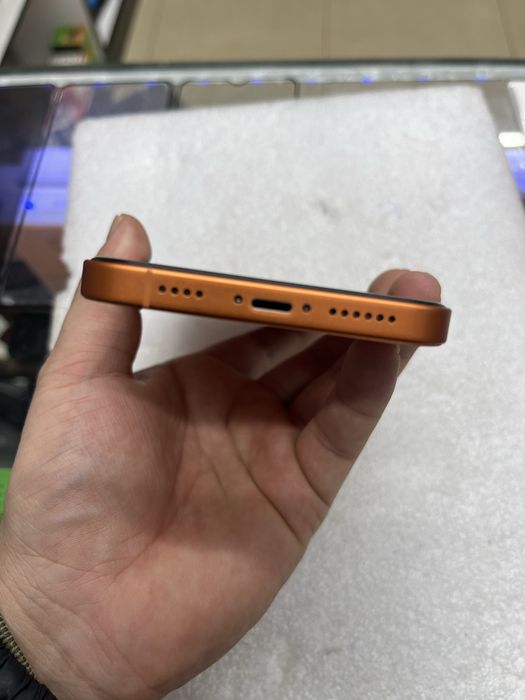 17pro корпусе 64Гб