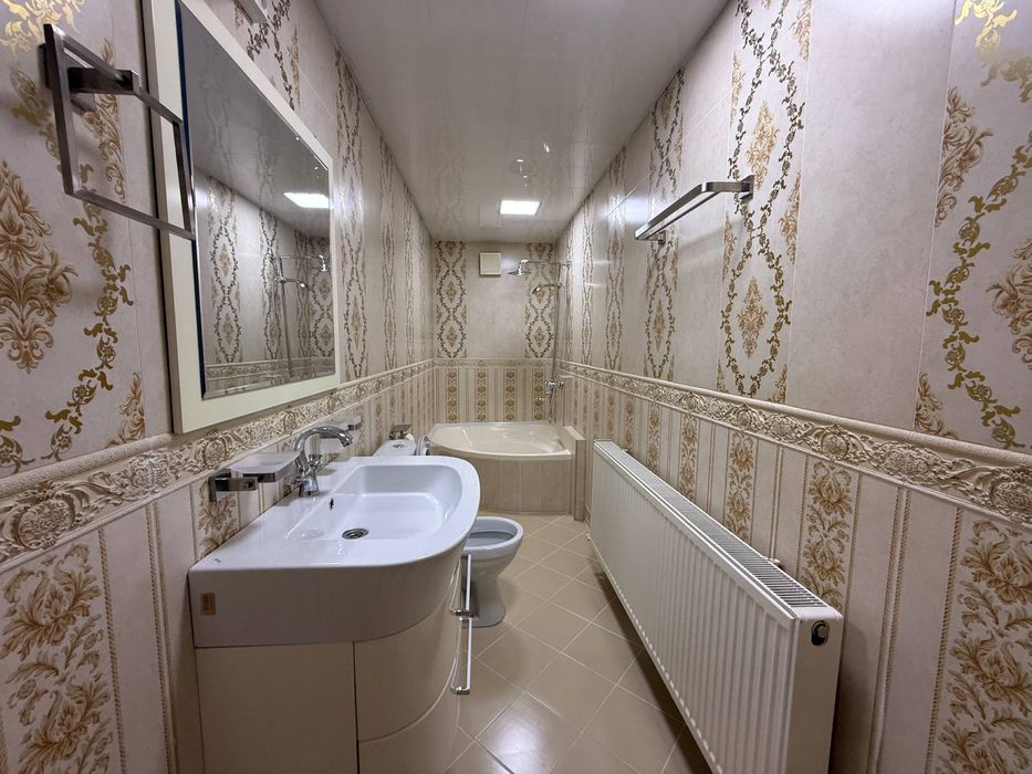 Tayyor 5 sotiqli hovli sotiladi