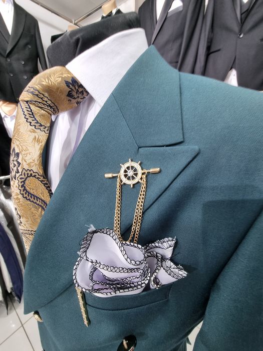 Прокат костюмов и смокингов 70.000_200.000