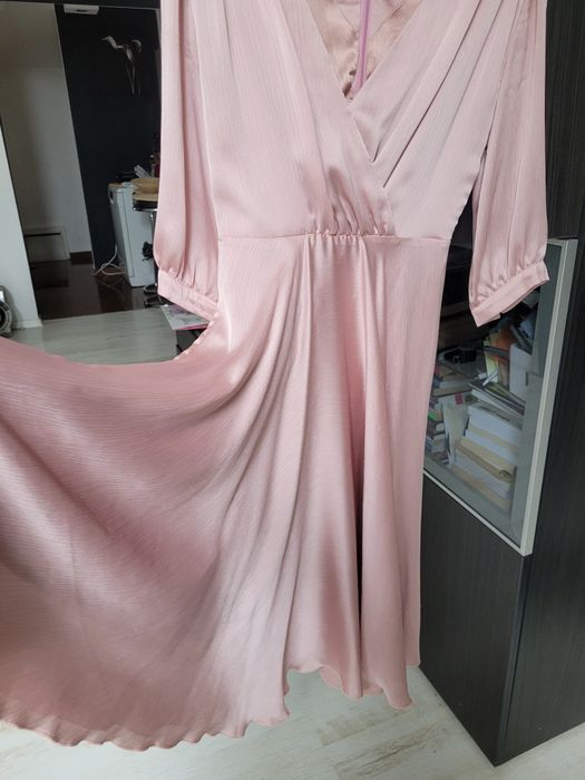 Rochie de ocazie, roz pudra sidefat.
