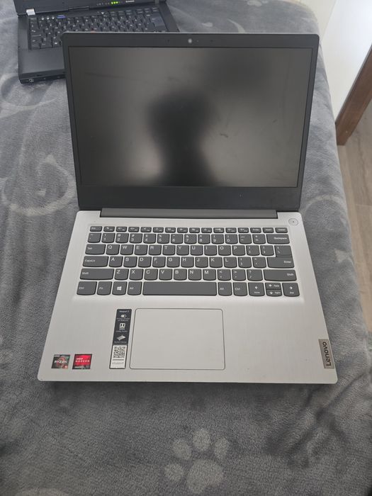 Vand laptop Lenovo IdeaPad 3 14ADA05 DEFECT