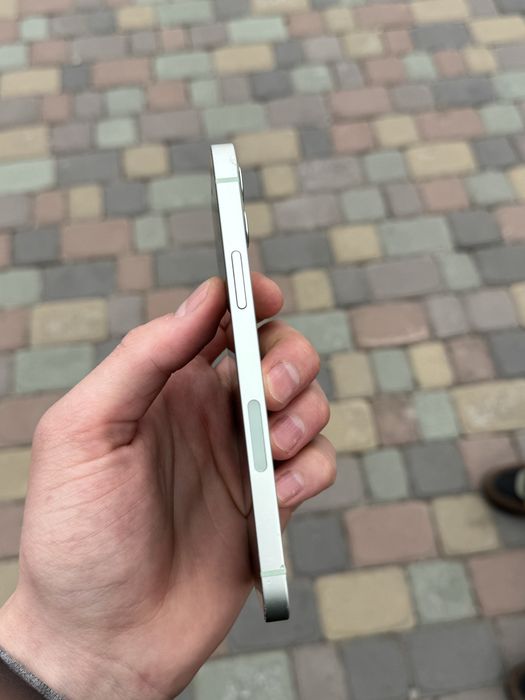 продам айфон 12 128