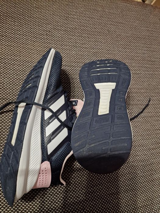 Маратонки Adidas