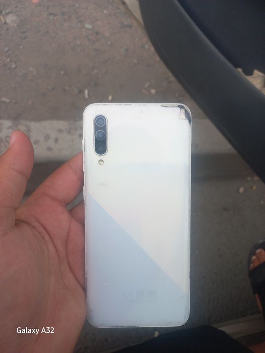 Самсунг а30s сатылады 20000мын сроч