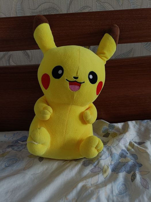 Игрушка пикачу  !