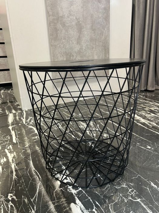 Продам столик с хранением