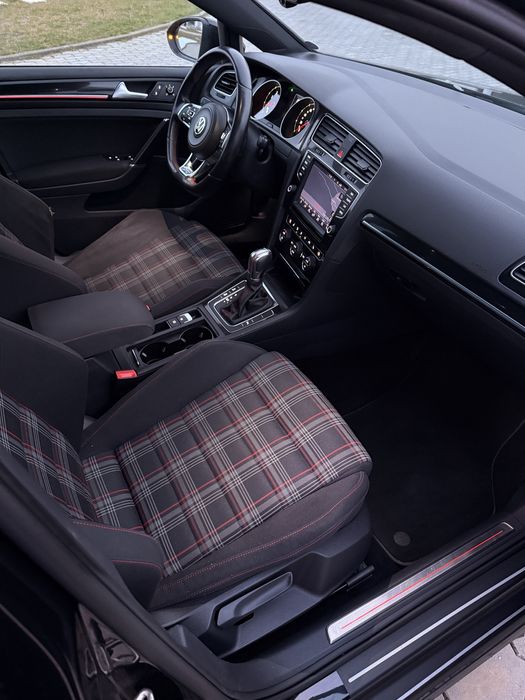 VW Golf 7 Performance 230 cp DSG