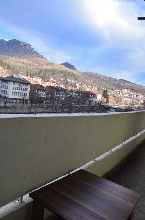 Супер Апартамент в Тетевен - на топ локация (готов за живеене)