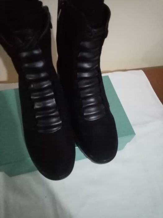 НОВЫЕ,УГИ,,ботинки замша,зима.