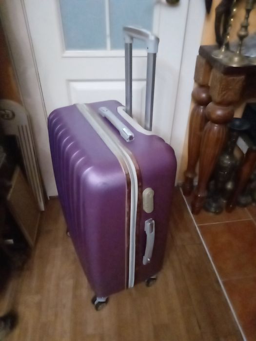 Недорогие чемоданы. Не упустите