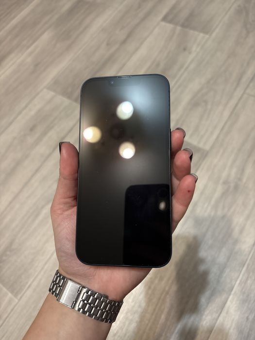 iPhone 13, цвет  black night