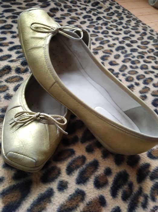 Mango дамски балеринки; Geox обувки,Ecco сандали, Clarks обувки