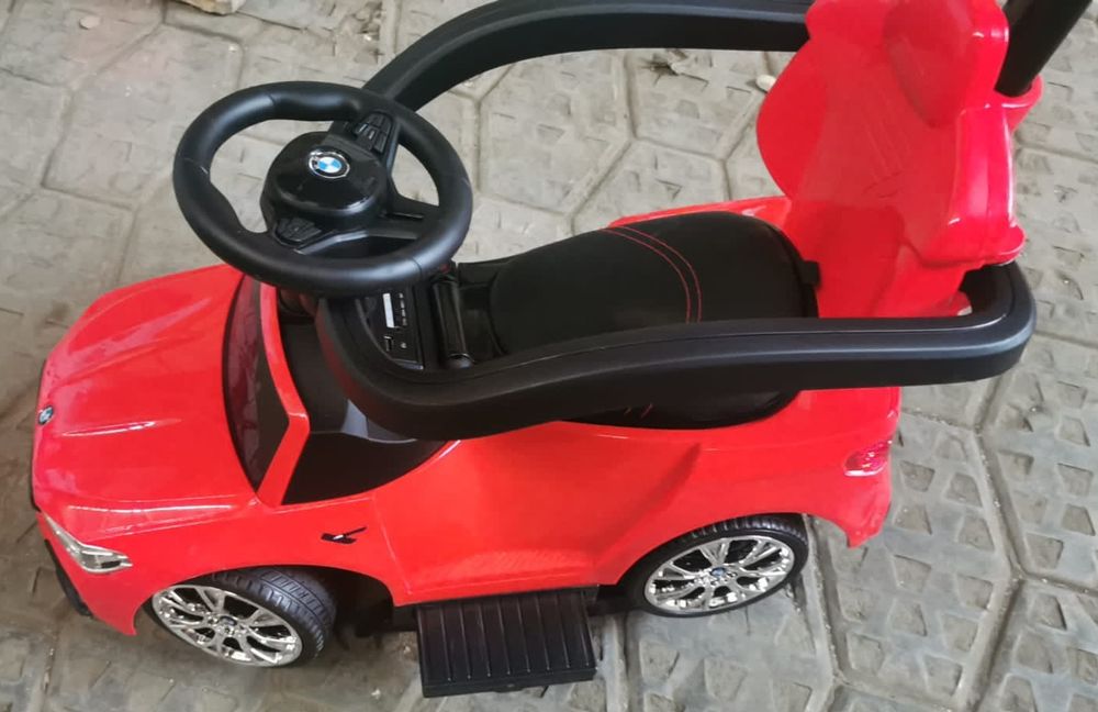 BMW M5- Кола за избутване (с функция люлка)