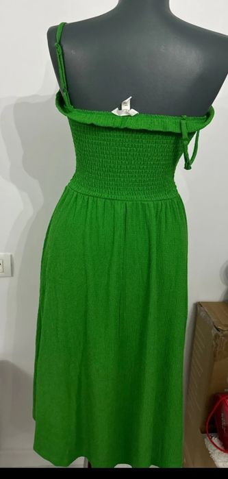 Rochie nouă H&M merge S si M