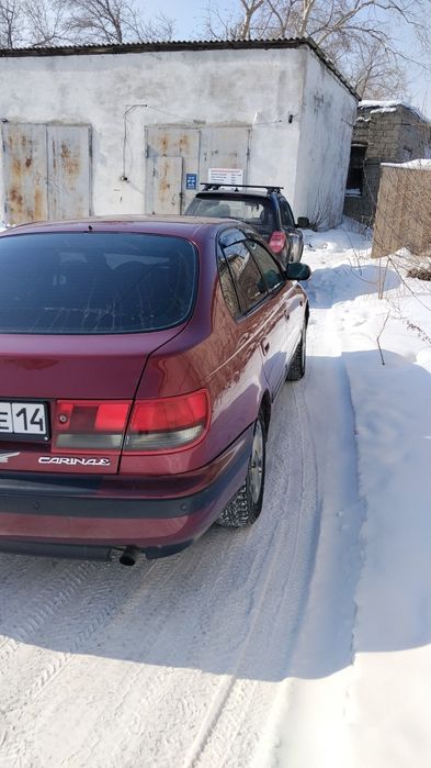 Продам таёта Карина Е в хорошем состоянии