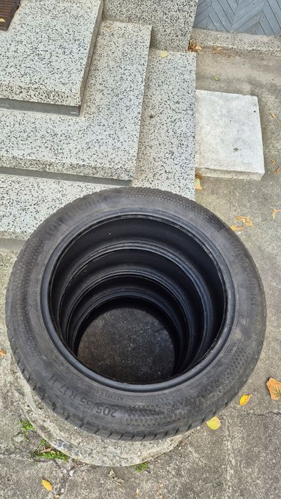 Зимни гуми Continental 205/55/17 DOT 3722