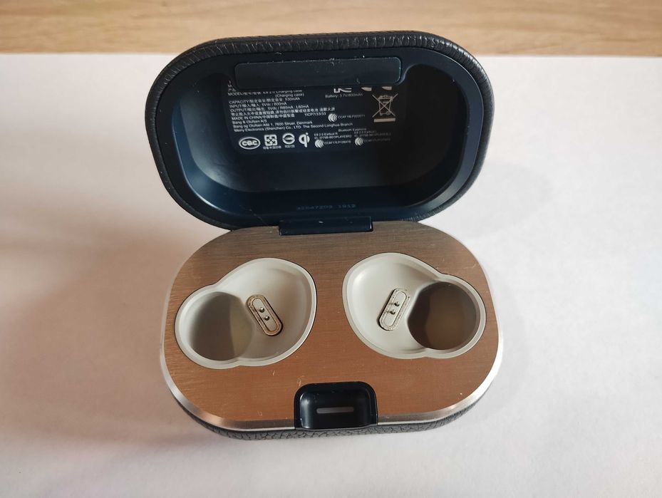 Bang & Olufsen Beoplay E8 2.0 безжични слушалки, чети описанието!