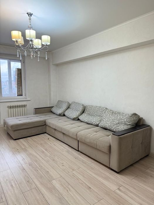 Продам Диван в хорошем состоянии