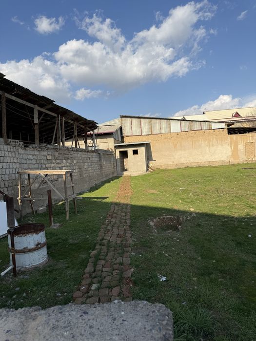 Бардамкол мактаб олди  Нур кочасида йер сотилади