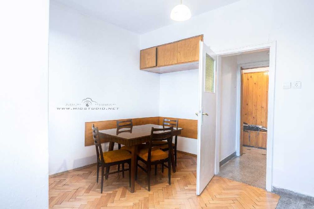 Дава се под наем Тристаен апартамент в София, Зона Б-18 - 91 кв.м за 561 € - Снимка #2