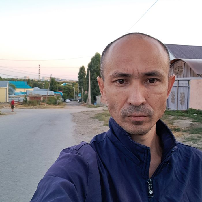 бесплатно комната молодой женщине