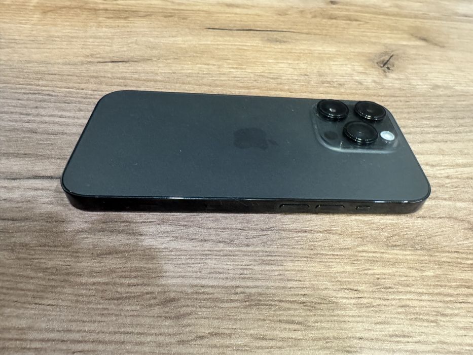 Продам Iphone 14 pro новый