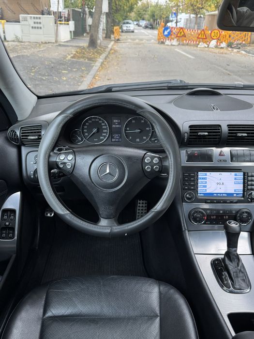 MERCEDES-BENZ C-Class 2006 — imagine 4