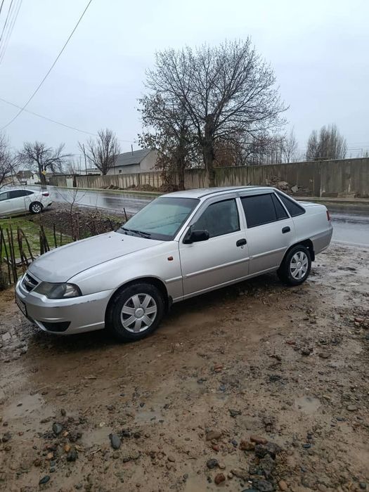 Nexia 2 1.5 Sotiladi