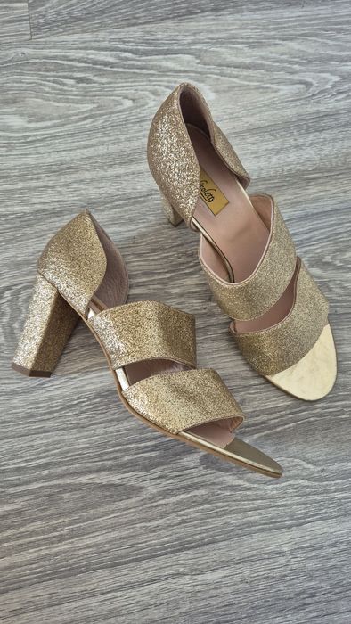 Sandale aurii 38 sau 38.5 Noi piele