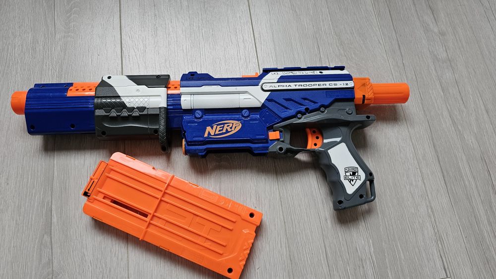 Детски пистолети NERF