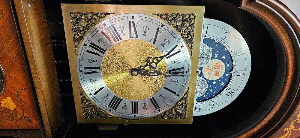 Ceas de podea cu pendul si 3 greutati Hermle