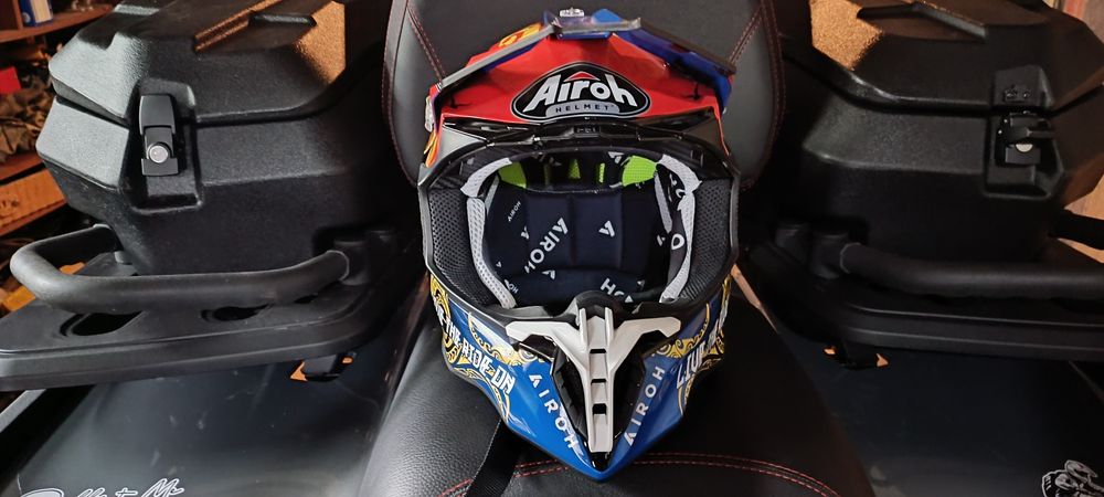 Кросова каска AIROH