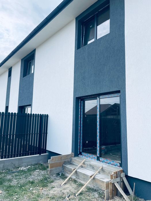 Casa de vanzare zona aeroport 136 mp desfasurat