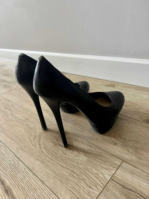 Продам туфли женские