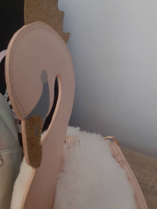 Детска раничка и чантичка