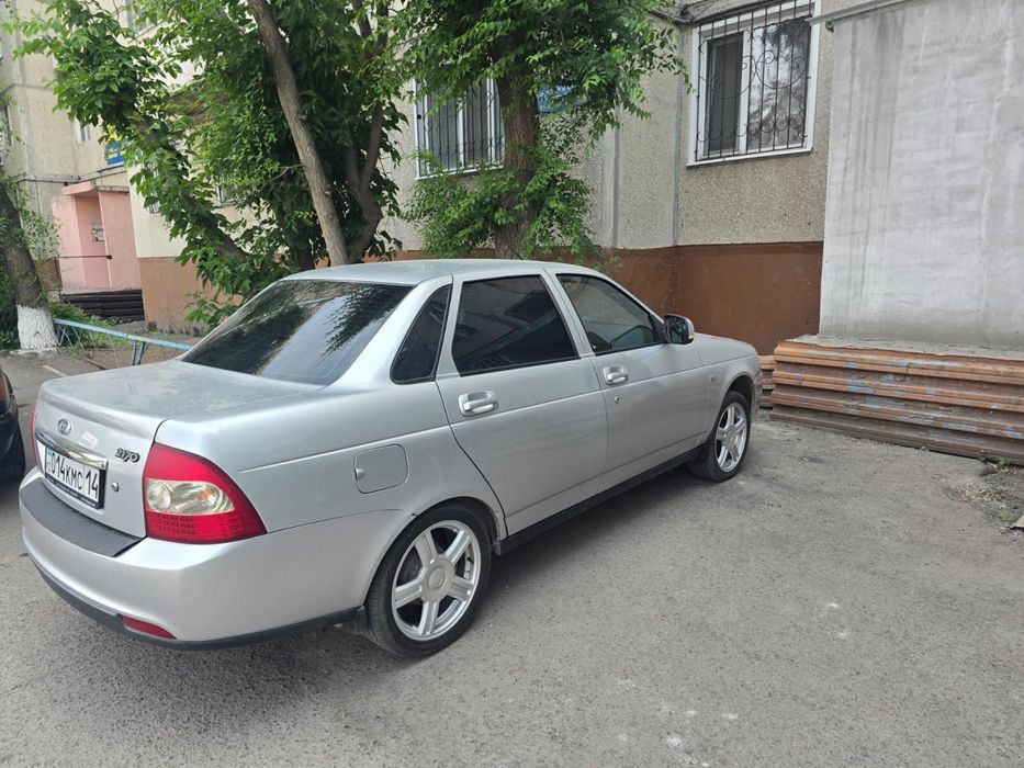 Продам Приору 2013 года