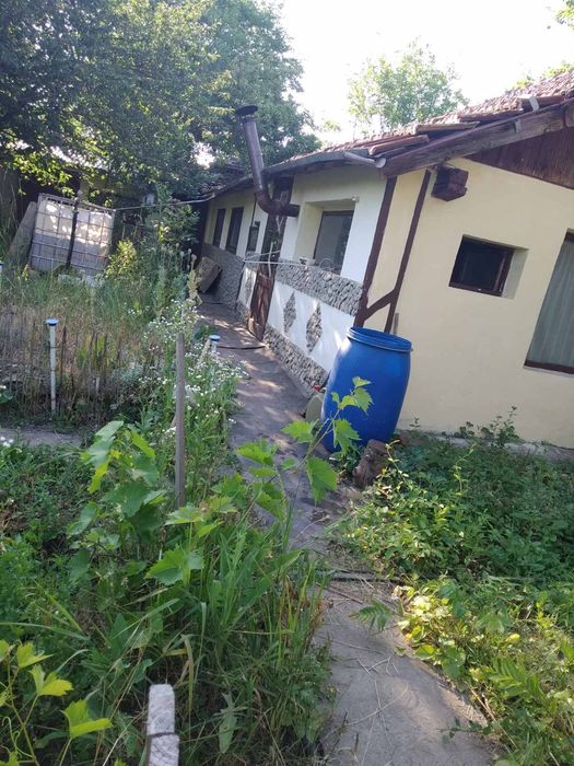 Продава се Къща в с. Ушинци, Област Разград - 100 кв.м за 485 €/кв.м - Снимка #2