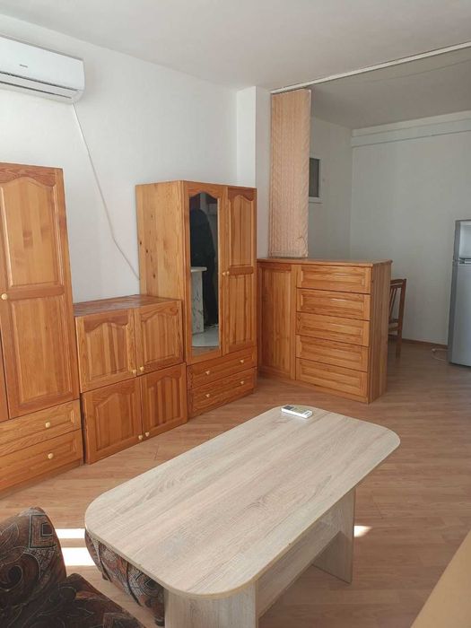 Дава се под наем Едностаен апартамент в Шумен, Пазара - 40 кв.м за 248.88 € - Снимка #1