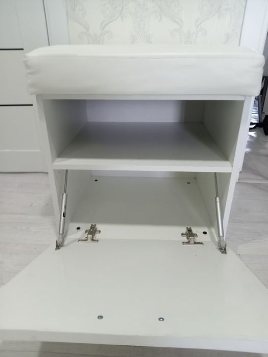 Обувной пуфик с полкой