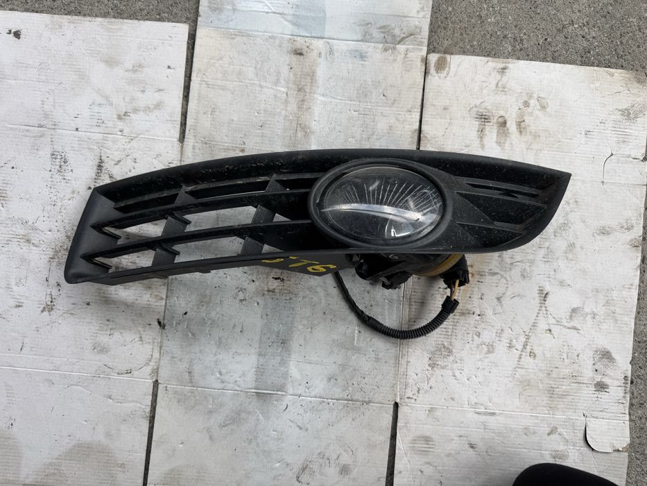 Grila proiector si proiector stanga fata passat b6 produse originale oem vw