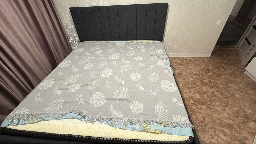 Продаю 2х спальный кровать