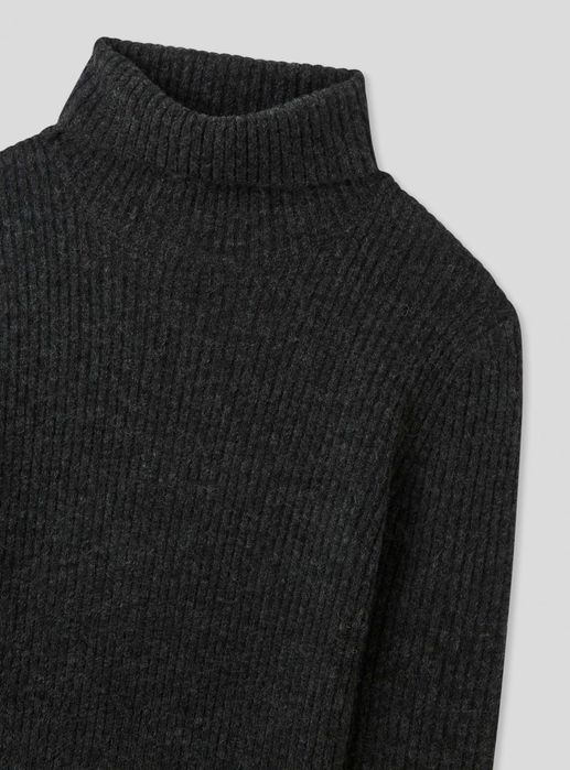 Пуловер terranova