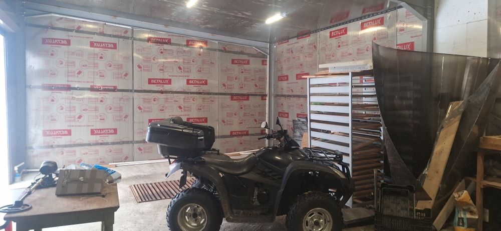 Inchiriez hala  60 m2 utili