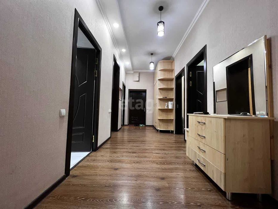 Высоко потолочный дом 4/3/3, 110 м² кирпич, ремонт, мебель и техника=